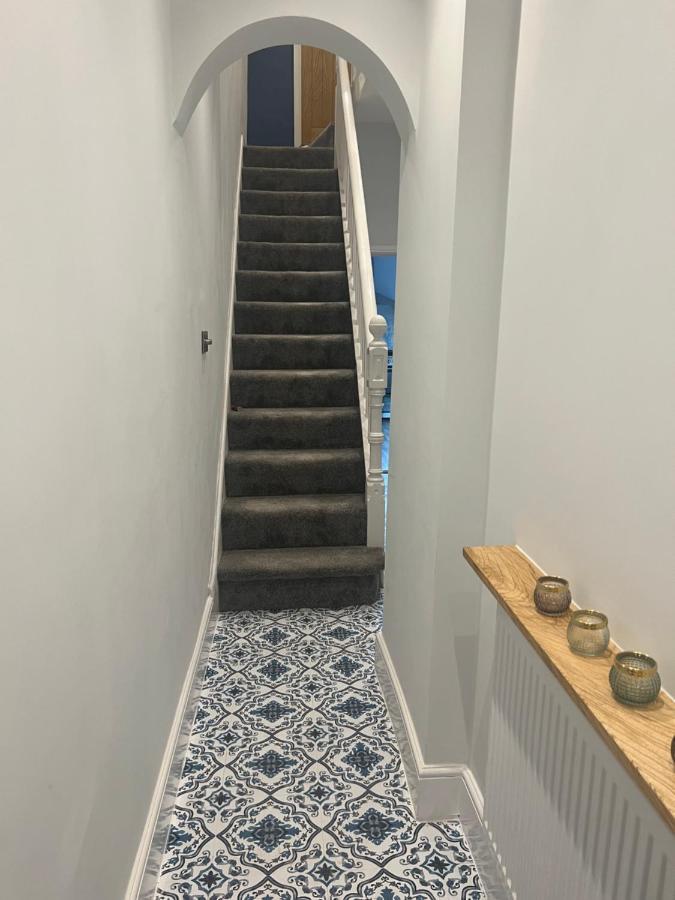 Luxury 2 Bed Apartment Great Location Stoke-on-Trent Eksteriør billede
