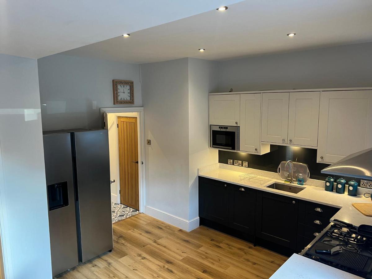 Luxury 2 Bed Apartment Great Location Stoke-on-Trent Eksteriør billede