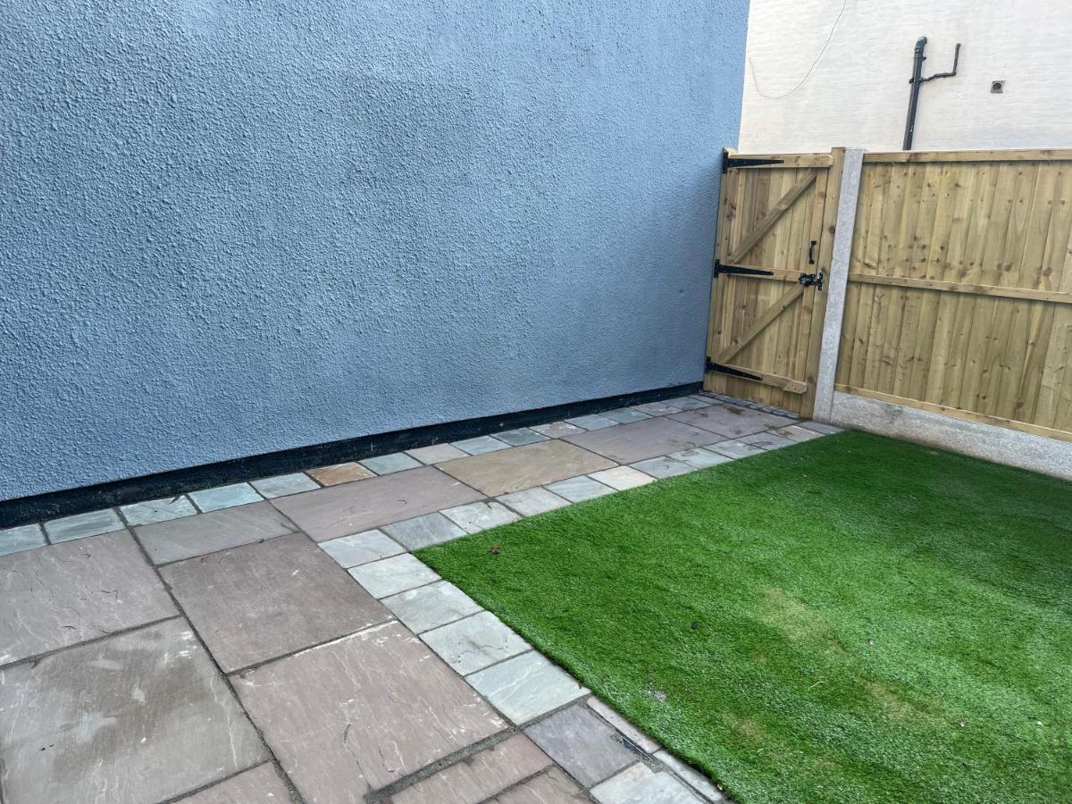 Luxury 2 Bed Apartment Great Location Stoke-on-Trent Eksteriør billede