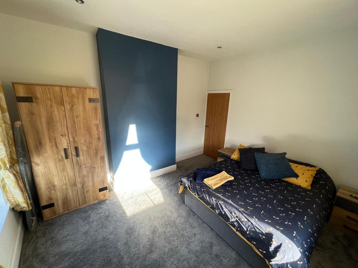 Luxury 2 Bed Apartment Great Location Stoke-on-Trent Eksteriør billede