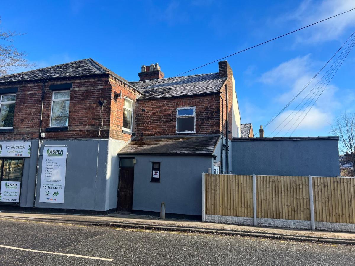 Luxury 2 Bed Apartment Great Location Stoke-on-Trent Eksteriør billede