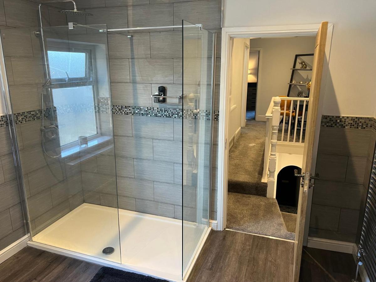 Luxury 2 Bed Apartment Great Location Stoke-on-Trent Eksteriør billede