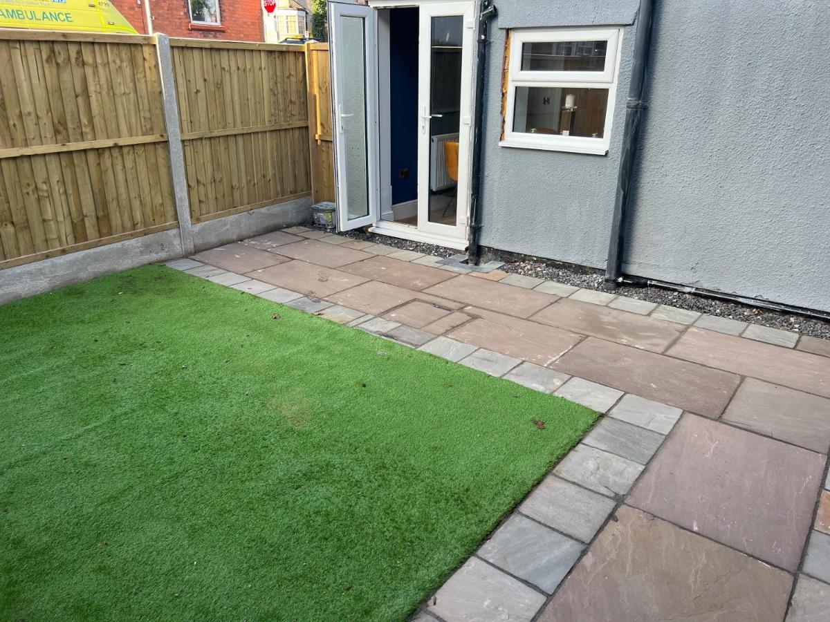 Luxury 2 Bed Apartment Great Location Stoke-on-Trent Eksteriør billede