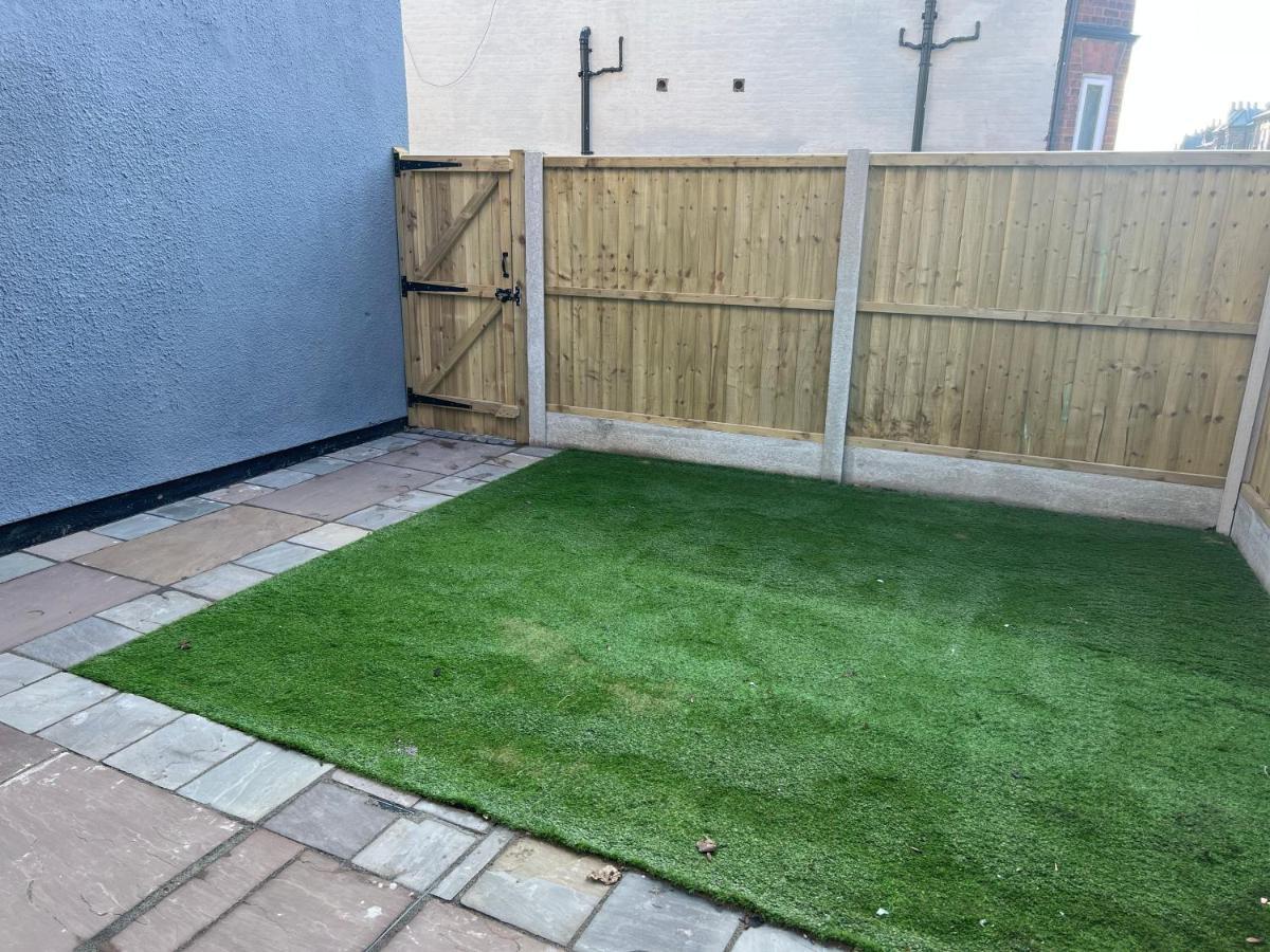 Luxury 2 Bed Apartment Great Location Stoke-on-Trent Eksteriør billede